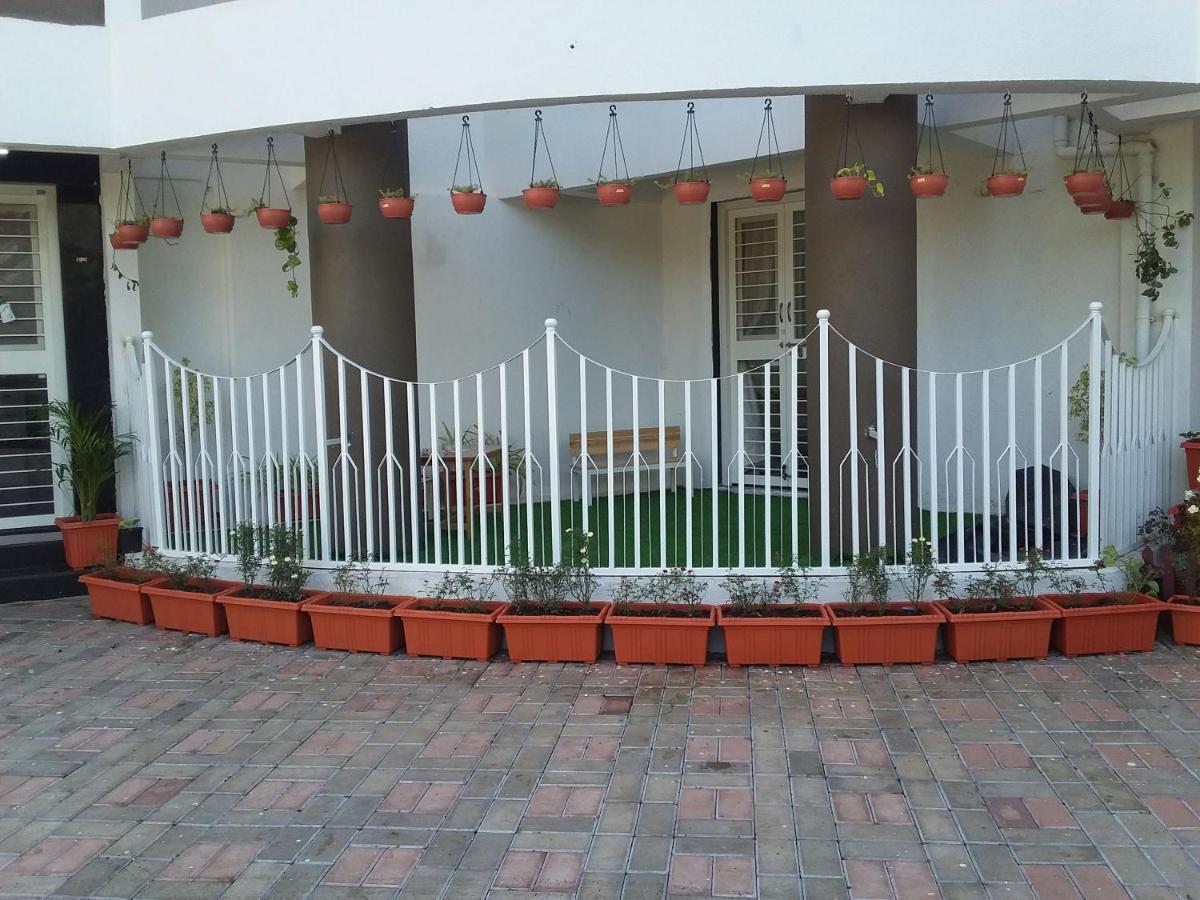 Stay Nc Homestay Нашик Екстер'єр фото
