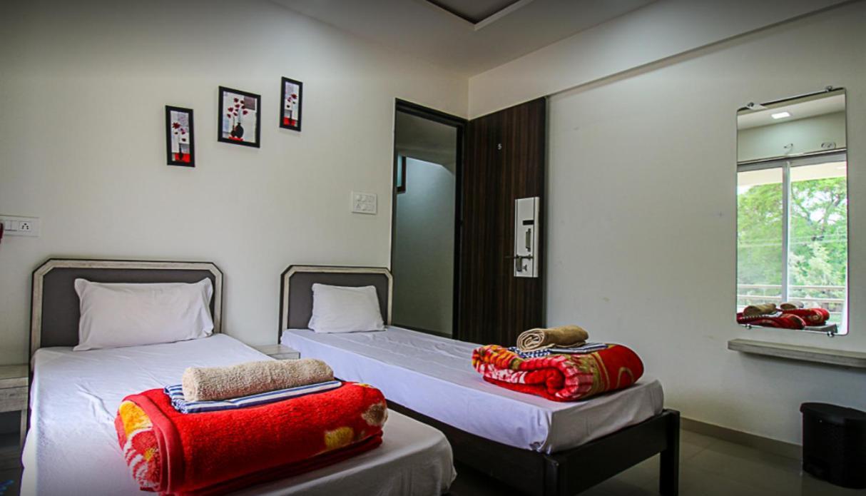 Stay Nc Homestay Нашик Екстер'єр фото